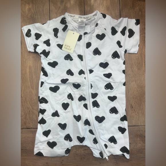 NWT 12-18 Mo Zip Up Romper - Picture 1 of 5